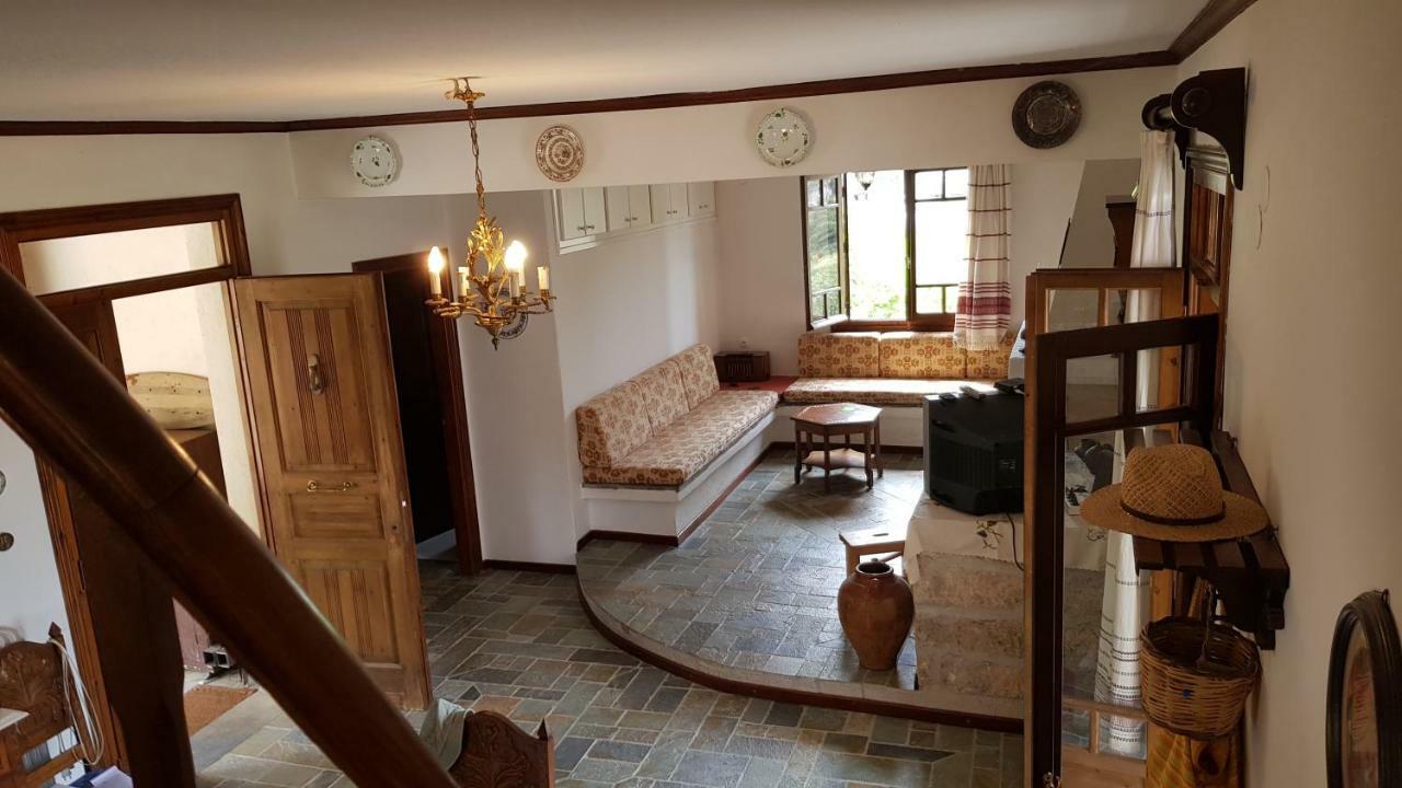 Ample Modern Country Home Nea Epidavros Buitenkant foto
